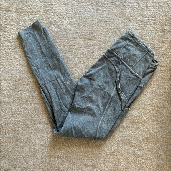 Grey Lululemon Leggings - Size 4 - Picture 2 of 7